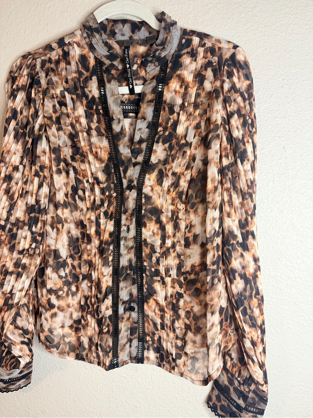 Pleated Animal-Print Long-Sleeve Blouse - Brown